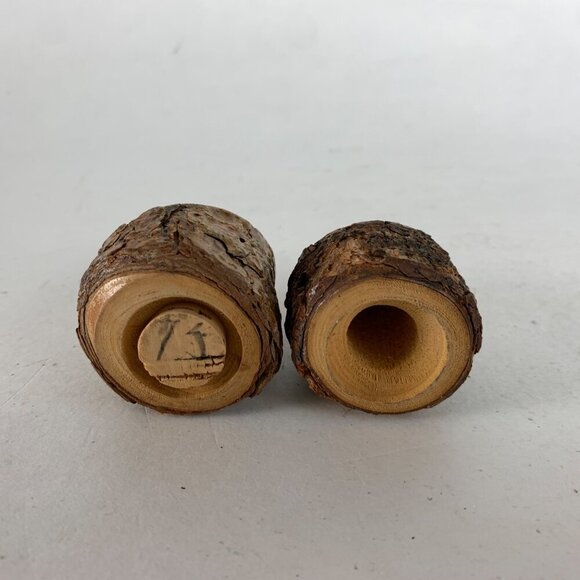 Vintage Pine Live Edge Salt Pepper Shakers Deer River Minnesota - Picture 4 of 4